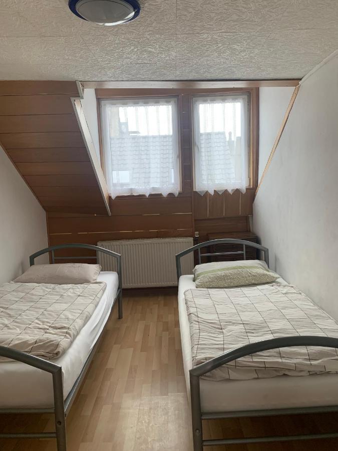 Ferienwohnung Dachgeschoss Hof Krefeld Exterior foto