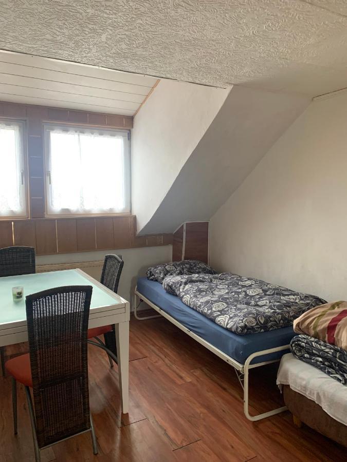 Ferienwohnung Dachgeschoss Hof Krefeld Exterior foto