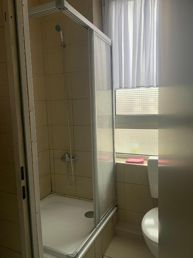 Ferienwohnung Dachgeschoss Hof Krefeld Exterior foto