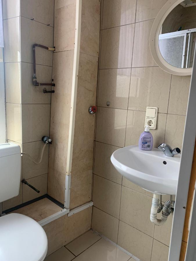 Ferienwohnung Dachgeschoss Hof Krefeld Exterior foto